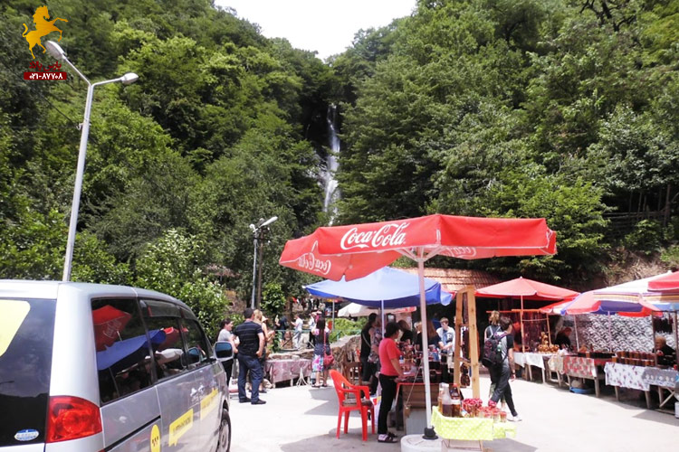 تور گرجستان - Makhuntseti Waterfall